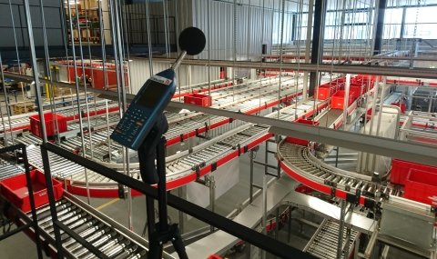 Lärm am Arbeitsplatz - dBAkustik.ch